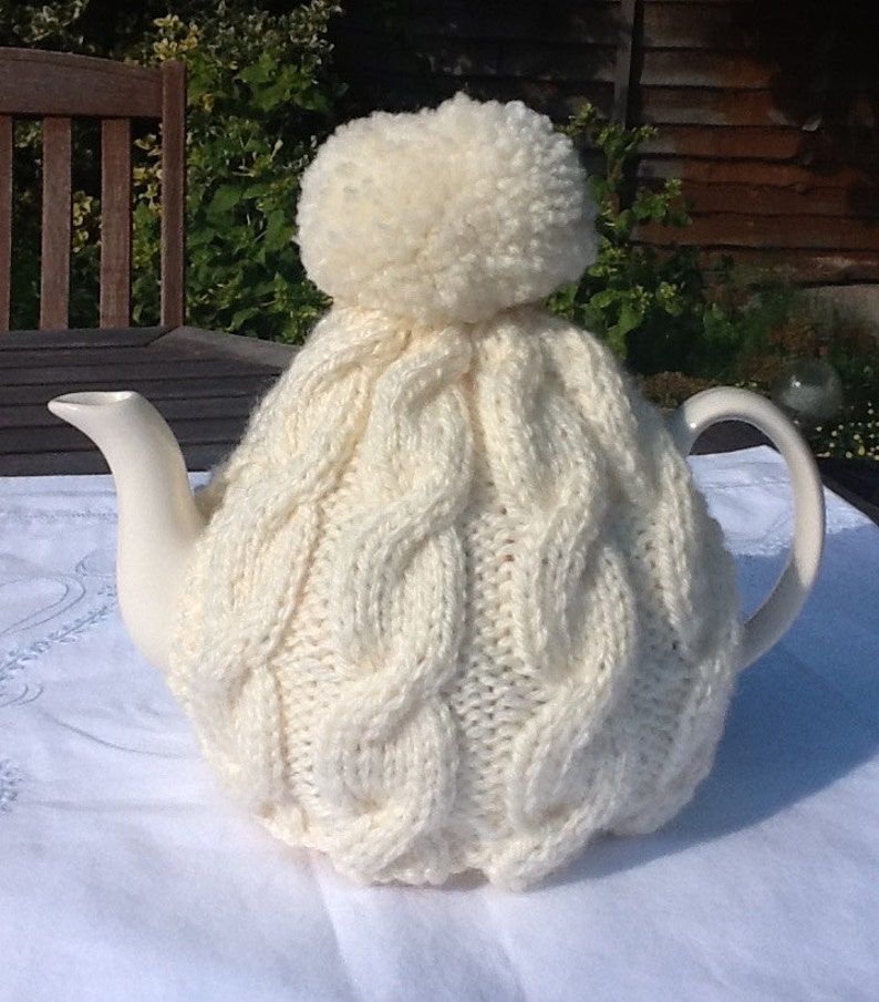 Aran knitted tea cosy fits 4-6 cup pot image 1