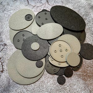 Round Magnet-ready Wargaming Bases for 40k, AoS, Killteam, Necromunda, D&D, Stargrave, tabletop wargames - 10 per order