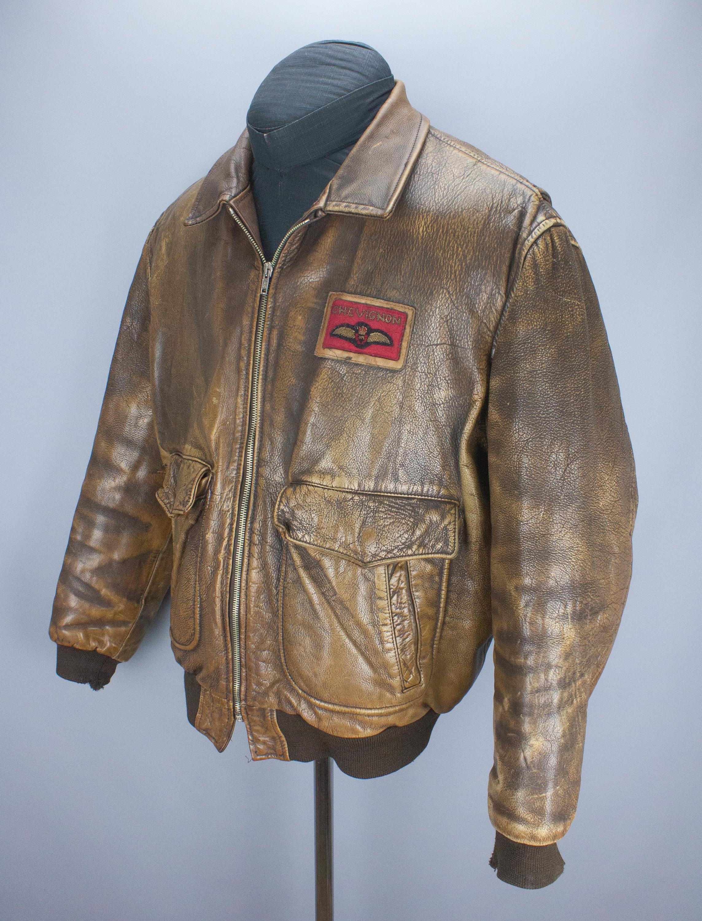 大注目 Vintage Charles Chevignon Mens Leather Brown Flight Jacket ジャケット・アウター