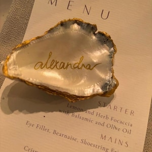 Marque-places coquille d'huître, marque-places pour mariage, marque-places, marque-places huîtres bord doré cadeaux de mariage