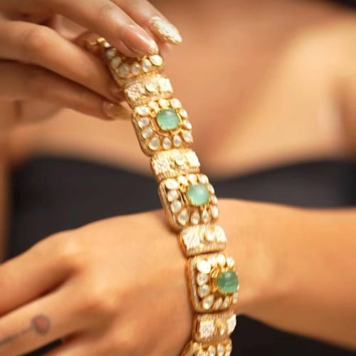 Set Gioielli Indiani Placcati Oro Con Perle E Pietre Artificiali – Royaltree Per Donna - Foto 2