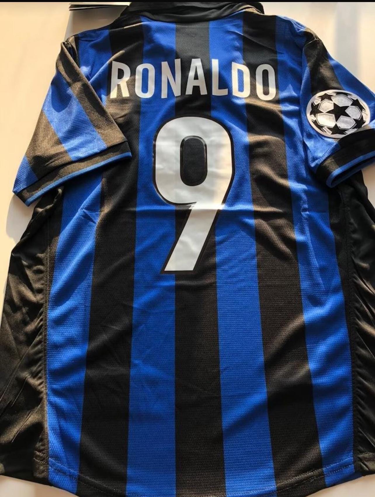 パーティを彩るご馳走や ナザリオ ロナウド ブラジル 97/98 ユニフォーム ミラノ インテル サッカーボール