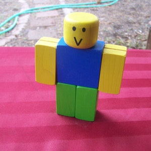 A simple Robloxian Noob, if only Lego had made Roblox sets : r/lego