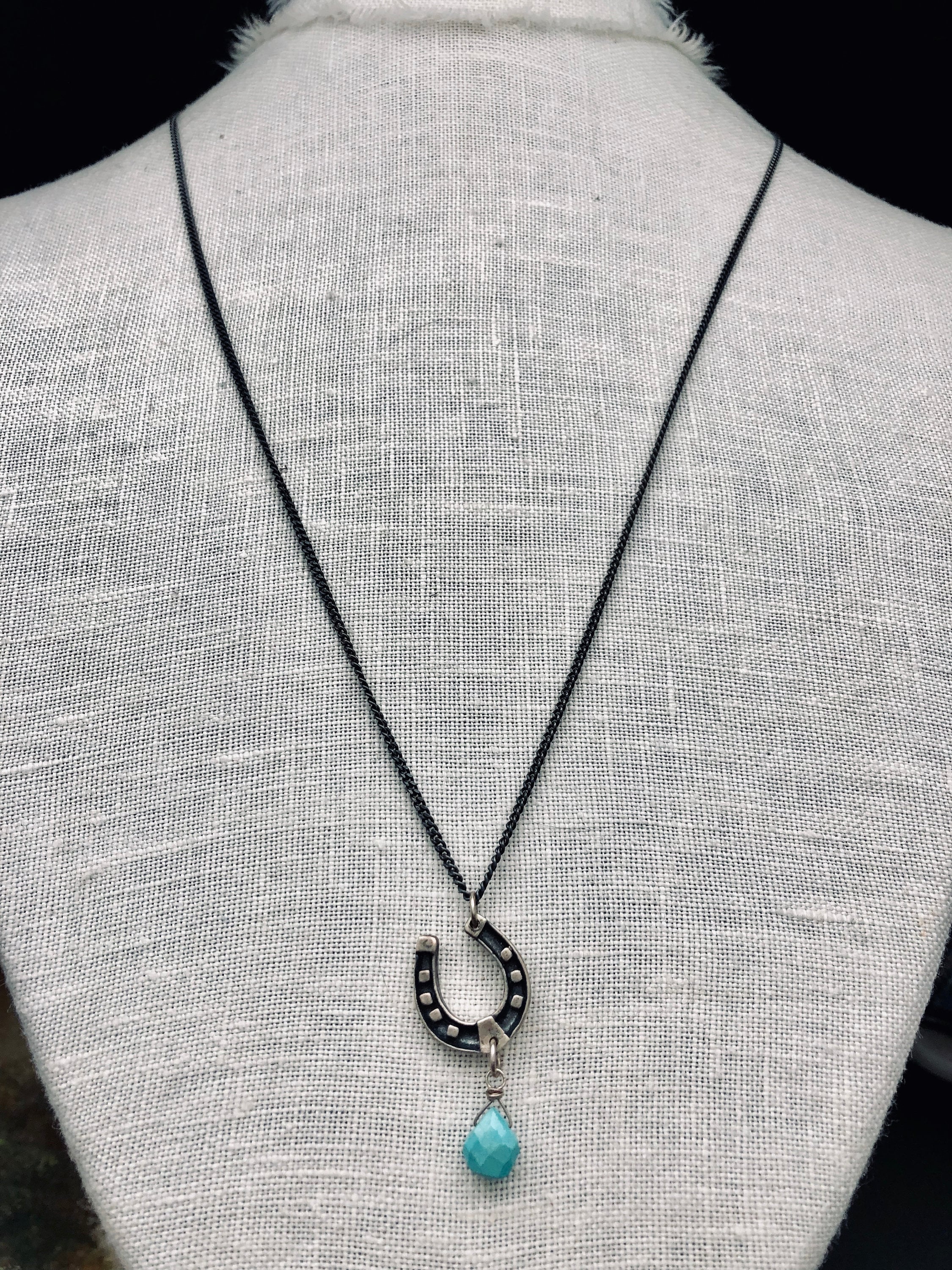 Lucky Horseshoe Necklace - Gunmetal