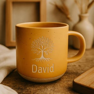 Gegraveerde levensboom koffiemok, gepersonaliseerd bohocadeau, mok aangepaste naam