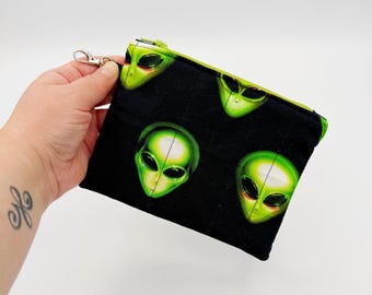 Quilted Alien Change Purse w/ Keyring | Handmade Zipper Coin Pouch with Lobster Clasp | UFO Sci-Fi Wallet | Spooky Cute Gift
