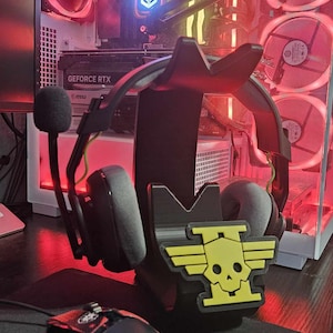Hell Divers 2 Universal Headset and Controller Stand. Helldivers Inspired. 3D Print Custom Gaming Headphone Holder. Gift For Gamers.