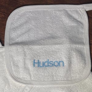 Personalized Baby Washcloth: Custom Embroidered Gift for Newborns and Toddlers