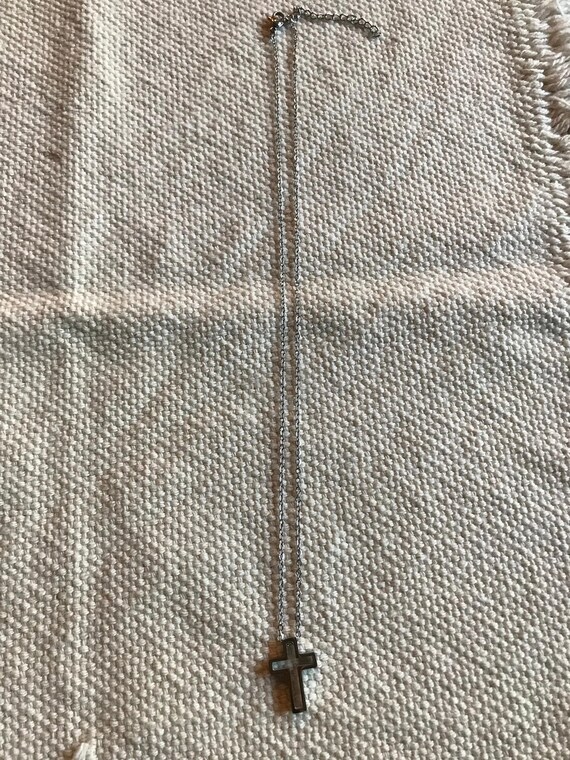 Cross Edged Necklace View 2