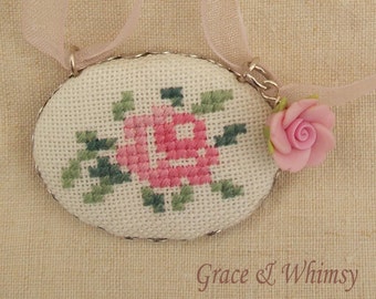 Rose Collection - Embroidered pendant necklace