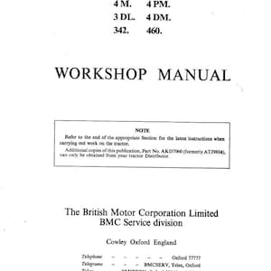 Könnte beinhalten: Ein Vintage Nuffield Workshop Manual, gedruckt in England. Das Cover zeigt das Nuffield-Logo und Modellnummern. Das Handbuch enthält Anweisungen und Kontaktinformationen für die British Motor Corporation Limited.