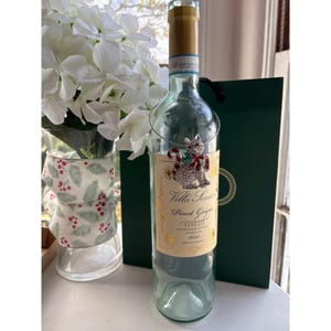 Wine Bottle Jewelry: Sparkling Rhinestone Holiday Cat Brooch