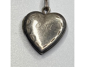 Medallón de foto de corazón grabado vintage en plata de ley 925 / Cori grabado