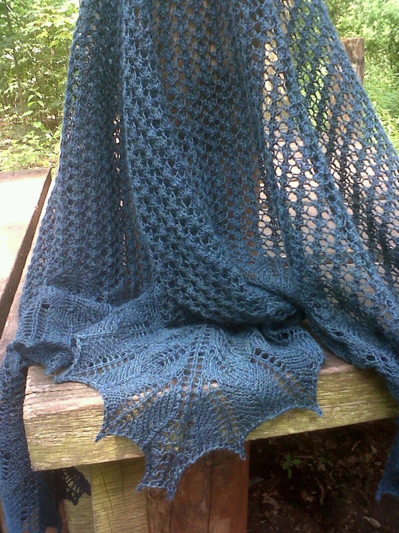 PDF pattern for Paulina lace shawl image 1