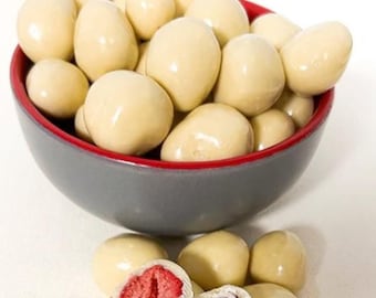 Grageas de fresa liofilizadas cubiertas de chocolate: auténticos dulces de fruta