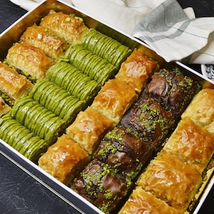 Super Mixed Hand Baklava, Premium Baklava, Traditional 5 Assorted Baklava, Original Turkish Baklava,  Pistachio-Walnut Mixed Baklava, Sweet