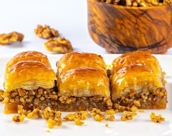 Turkish Walnut Baklava: Authentic Anatolian Dessert