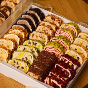 Assorted Creamy Mixed Turkish Delight, Turkish Delights with Mixed Fruits and Nuts, Premium Creamy 10 Slices Turkish Delight, 23oz - 650g