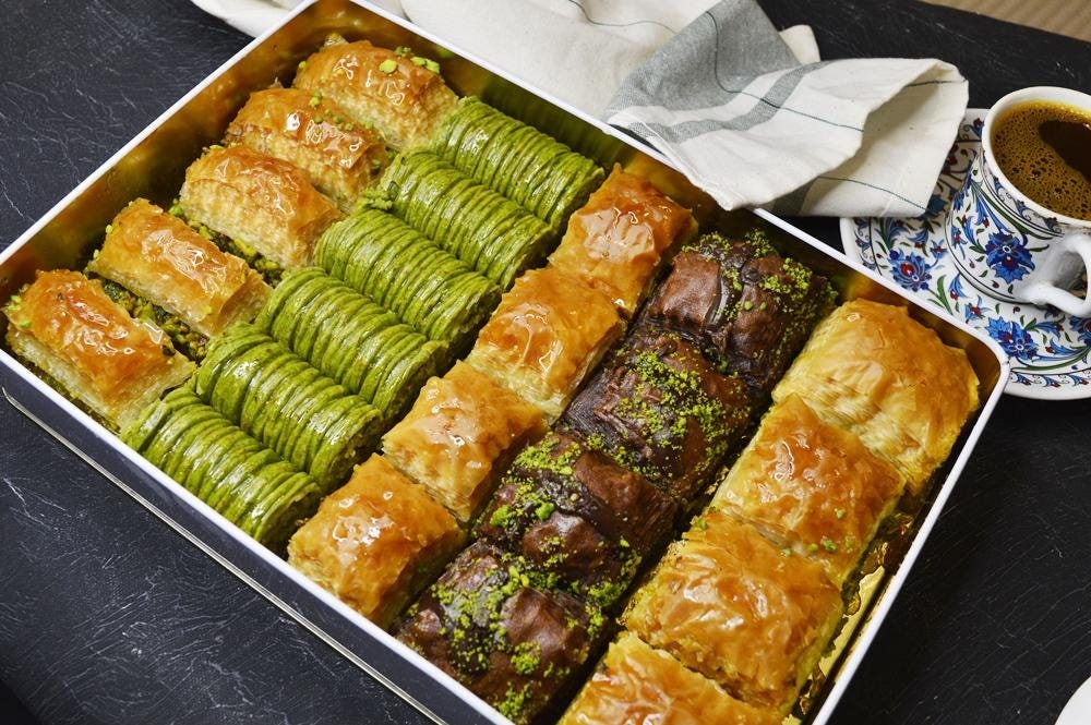 Super Mixed Hand Baklava, Premium Baklava, Traditional 5 Assorted Baklava, Original Turkish Baklava,  Pistachio-Walnut Mixed Baklava, Sweet
