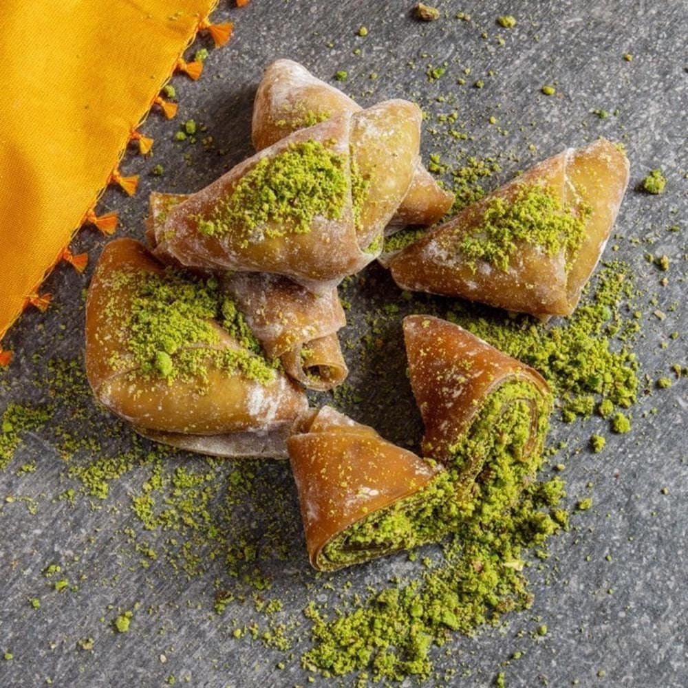 Pistachio Dessert, Anatolian Tastes, Muska Dessert, Dried fruit pulp, Turkish Pistachio,Turkish Delight,Handmade Confectionery,Gourmet Taste