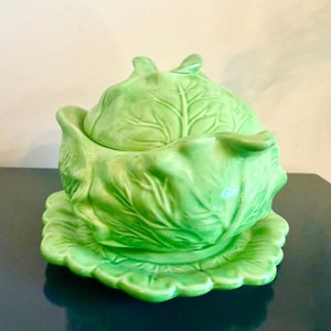 Vintage 1970s Holland Mold Cabbage Bowl and Plate set