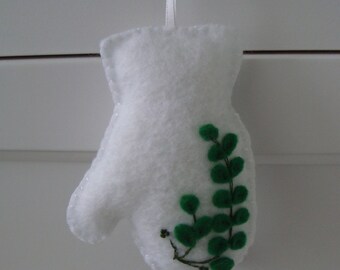 Green Mistletoe Branch Embroidered Mitten Felt Ornament Gift Topper