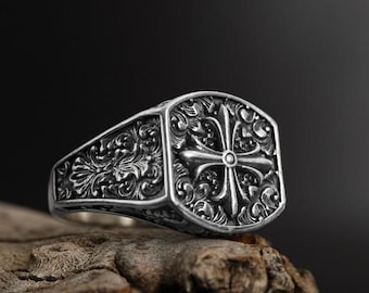 Anello da uomo in argento sterling con croce e sigillo: stile gotico templare