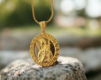 Naszyjnik z greckim wojownikiem ze srebra próby 925, pozłacany: celtycki wisiorek z medalionem