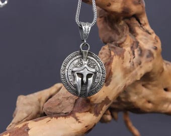 Collar de casco espartano de plata de ley: colgante de escudo de guerrero griego