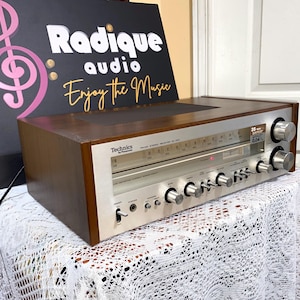 Gorgeous Vintage 35 WPC Technics SA-300 Stereo Receiver