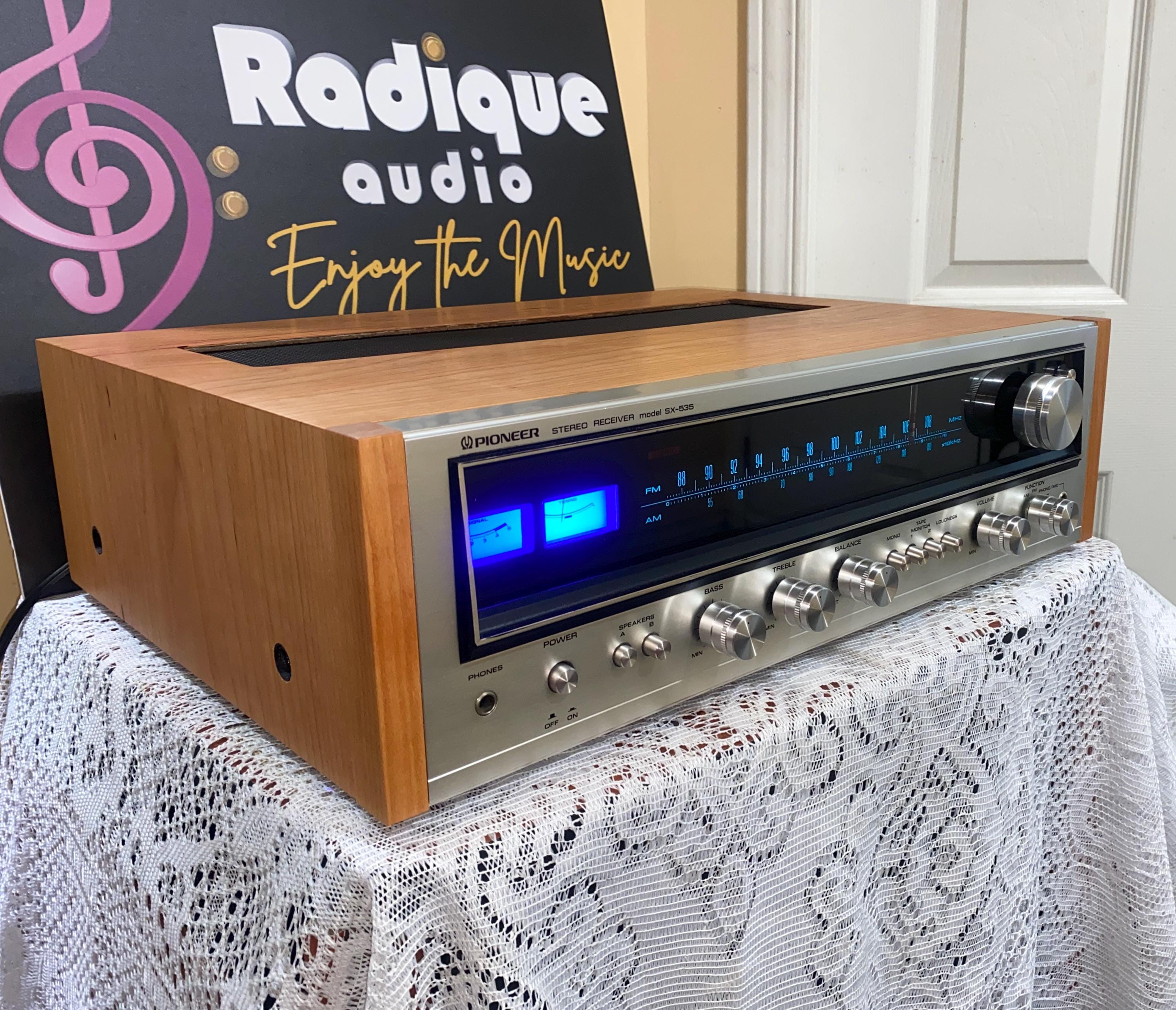 Pioneer SX-535 Receiver, Vintage, Serviced, Custom Cherry Cabinet