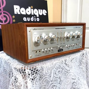 Gorgeous, Vintage 76 WPC Marantz 1152DC Integrated Amplifier, in