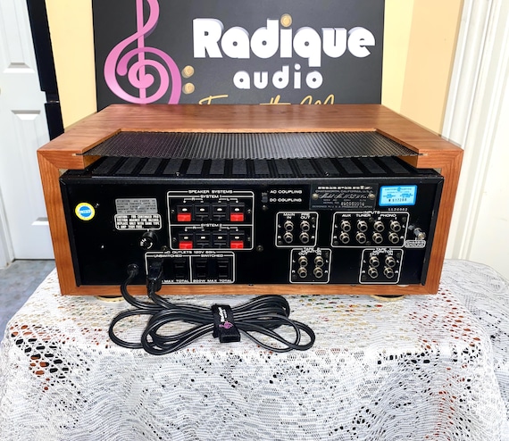 Gorgeous, Vintage 76 WPC Marantz 1152DC Integrated Amplifier, in