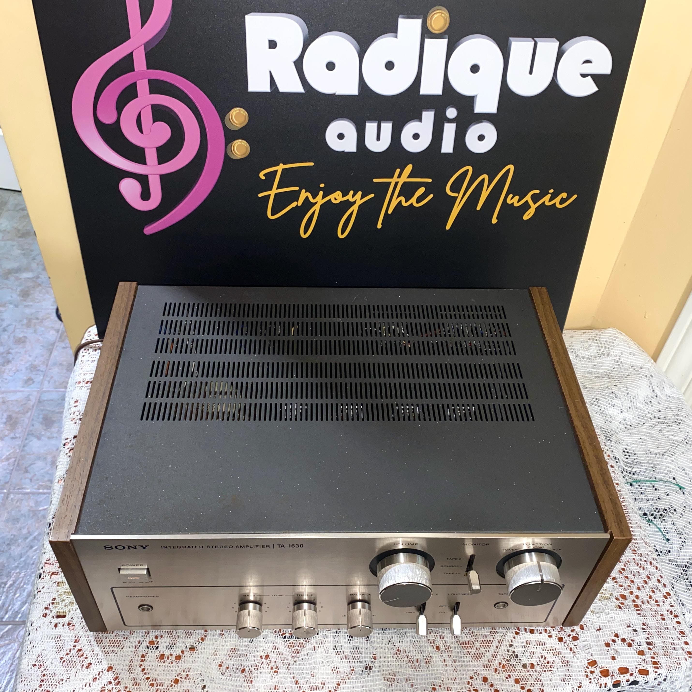 魅力的なヴィンテージ 22 WPC ソニー TA-1630 ステレオインテグレー