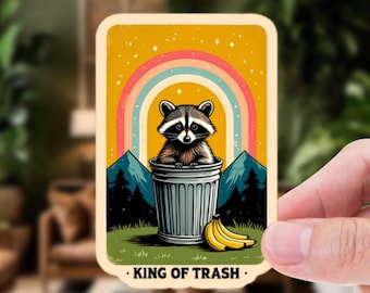 King of Trash – grappige tarotsticker wasbeer | Ideaal voor laptops, waterflessen, tijdschriften of als cadeau