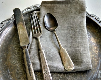 Servettset i linne | Hygge-heminredning | Handgjort | Hållbart tyg | Vildhallon | Borddukar i linne | Inflyttningspresent | Bröllop