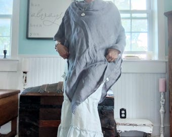 Öppenvävd tvättad linneponcho | Tidlös elegans, höstmode