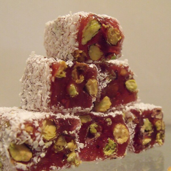 Honeyed Pomegranate Flavour Turkish Delight With Pistachios 200 gr