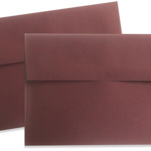 Enveloppes A2 bordeaux basiques - Paquet de 25