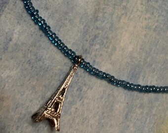 Paris en Blue Necklace