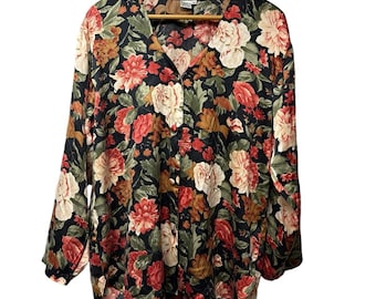 Vintage jaren 80, jaren 90 zijden bloemenprint blouse maat medium v-hals, dichtgeknoopt cottage