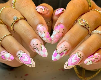 Valentine Elegance Nail Set, Interconnected Pink Heart Press On Nails, Hand-painted Nail, Valentine Nail, Flower Nail, Heart Nails, Gift.