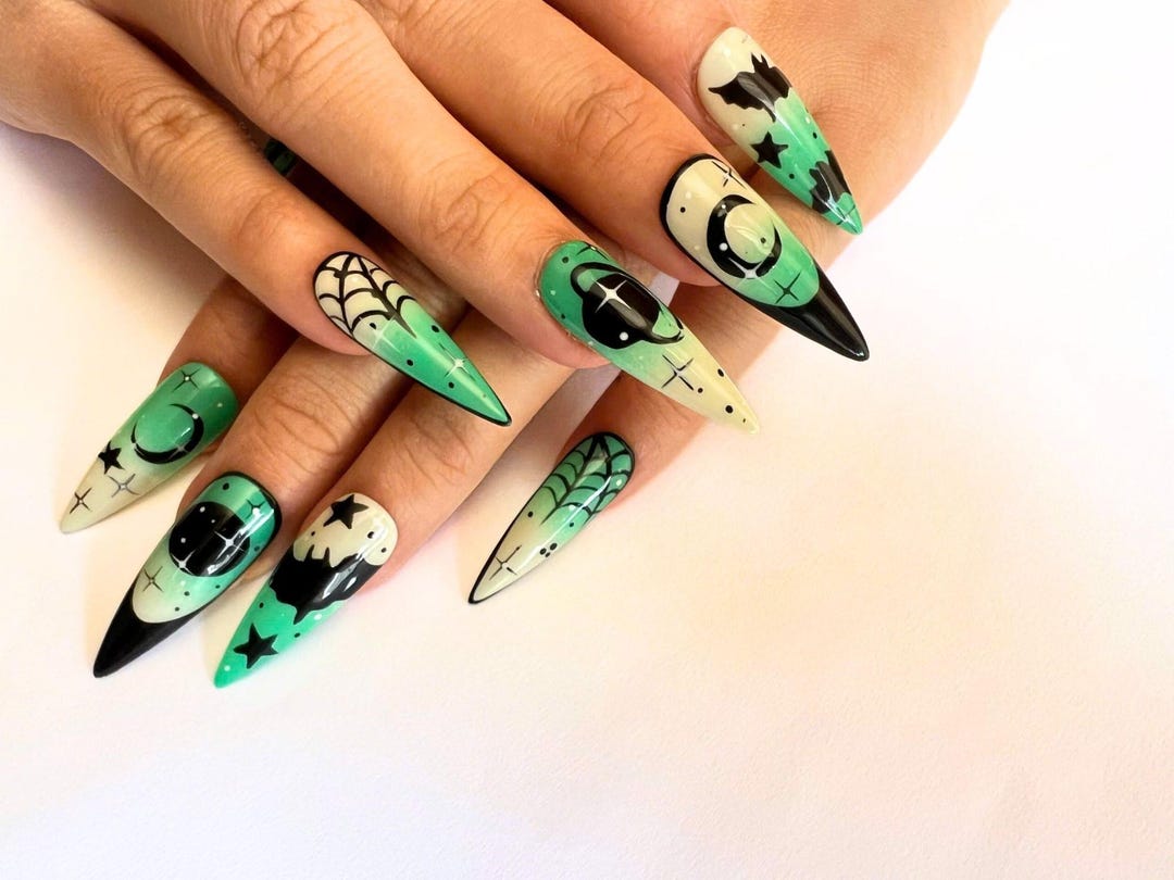 Unique Nightmare Nails Glow in the Dark Press On, Scary Nail