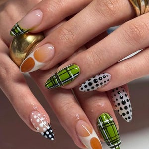 Press On Nails, Handmade Nails, Almond Nails, Acrylic Press On, 3D Gel Nails, Holiday Nails, Custom Fake Acrylic Nails, French Tips Nails.
