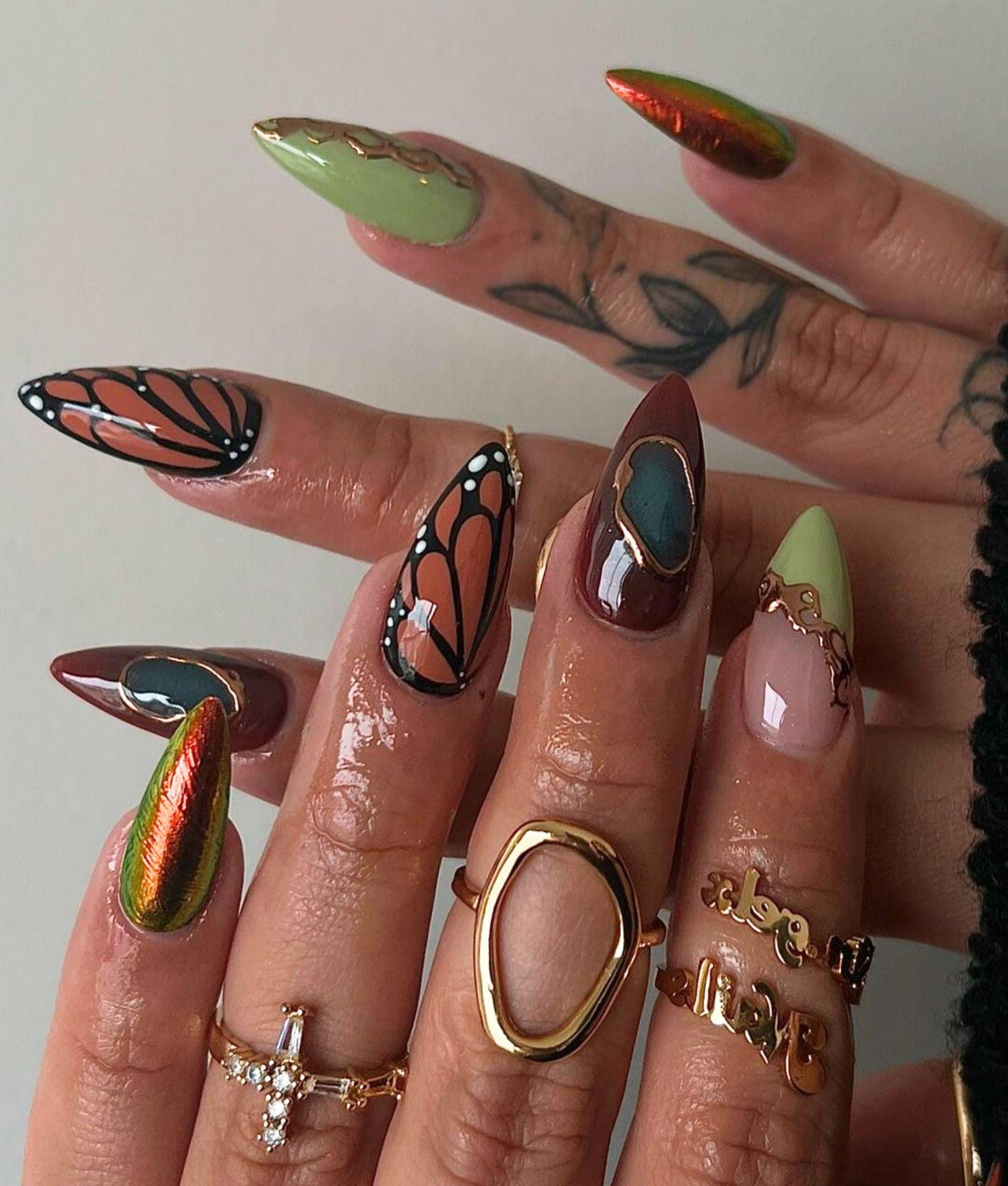 Brown Ombre Nails That Flow Like Sunsets