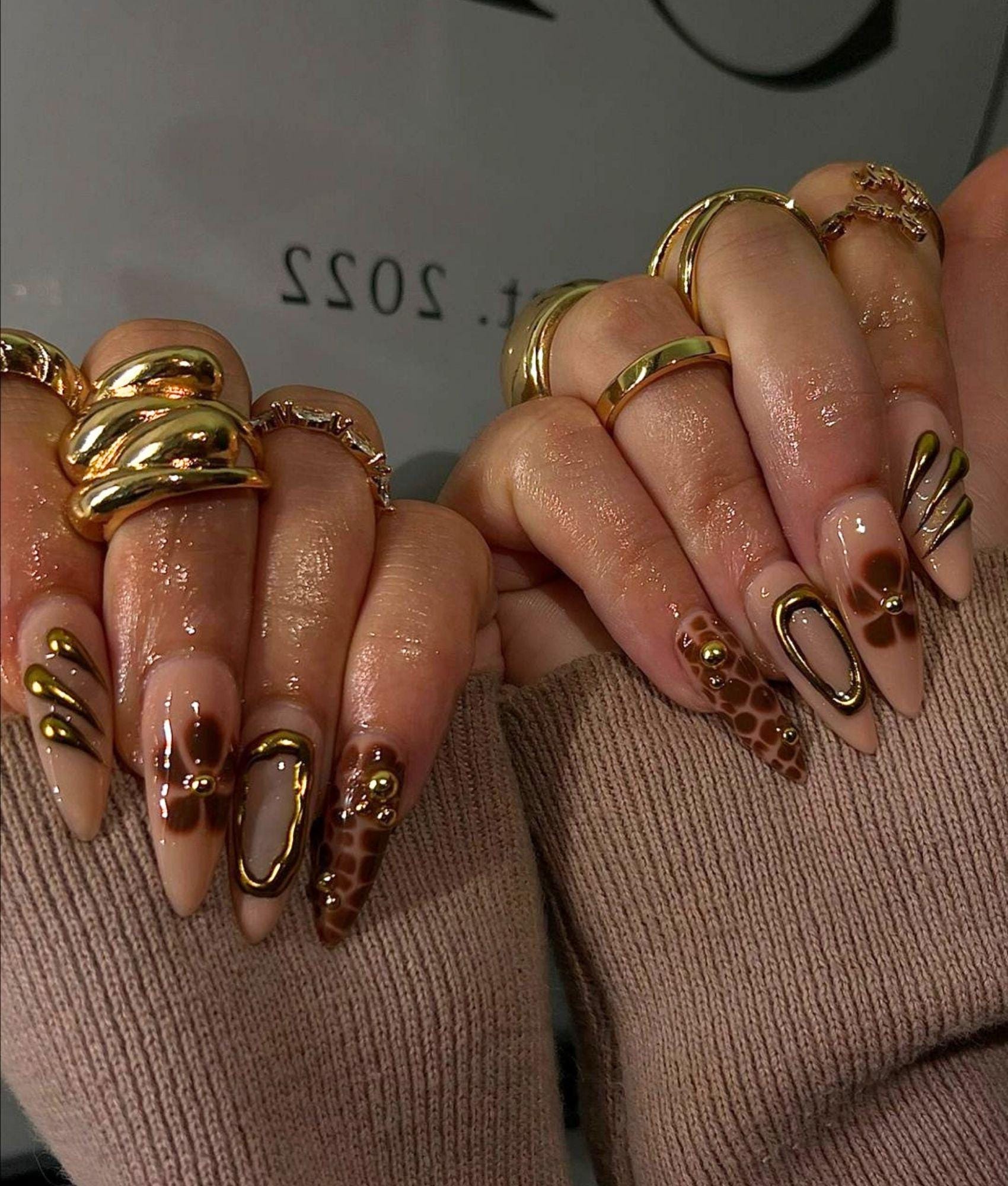 Delicate Boho Brown Nails with Floral Elegance