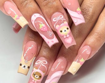 Ongles pressés ours en peluche et fraises, superbe nail art pour la Saint-Valentin orné de Miffy 3D, coeur, ongles kawaii, ongles roses, ongles de la Saint-Valentin.