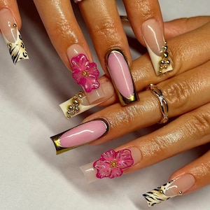 3D Pink Flower Nails, Custom Press On Nails, French Tips Press On Nails, Fake Acrylic Nails, Gel Nails, Nail Designs, Nail Set, Square Nails