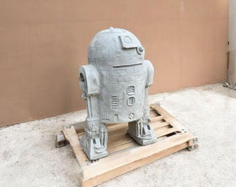 Garden robot figure Solid stone decor Yard concrete ornament Standing robot sculpture Lawn stone robot Outside beton art Robot gift statue