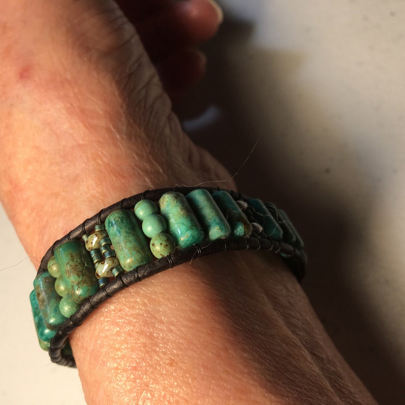 Turquoise Beaded Leather Bracelet, Rustic Teal Stone Cuff, Coin Button, Last One, Original Artisan Jewelry, WillOaksStudio, Unique Gift zdjęcie 3